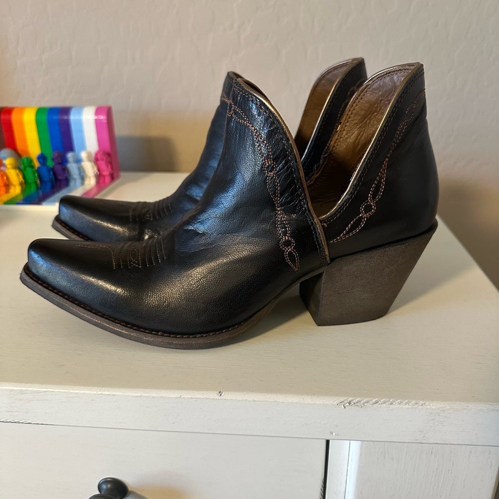 Ariat Encore Black Leather Heeled Boots Size 9